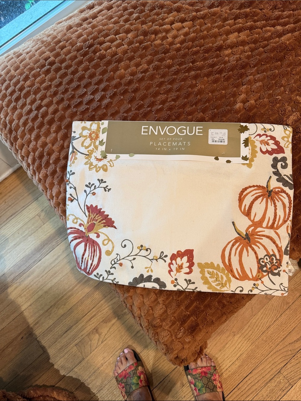 Envogue Cream Placemats with Orange and Tan Pumpkin Motif - Set of 4
